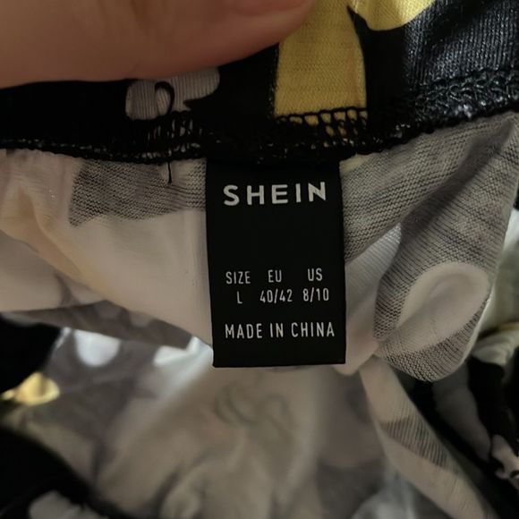 SHEIN Floral Flare Pants - Picture 3 of 3